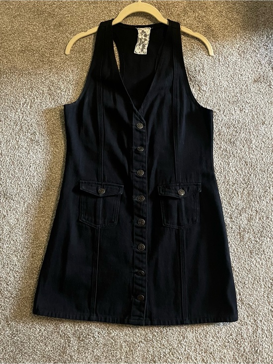Sadie & Sage Dresses & Skirts - Sadie & Sage Black Button-Front Dress Medium